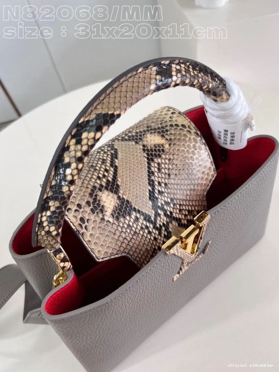 Official oldcobbler LOUIS CAPUCINES VUITTON BB-31.5*20*11CM 0802